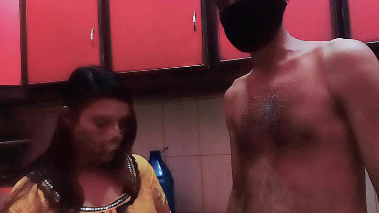 HotQueenPk: Malik Ny- empregada da casa Ko Kitchen Sy Room Mai...