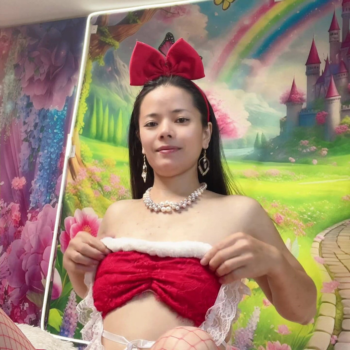 sweethanajapanese: Indossa Un Vestito Rosso Oggi Bellissimo