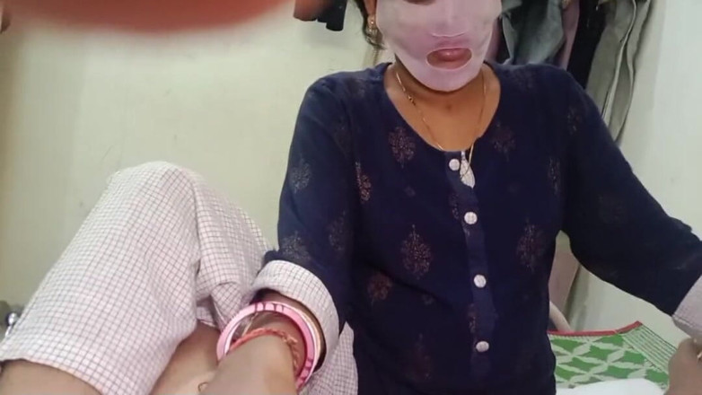 Real Couple 203: Desi bhabi gioca e cavalca il cazzo della sua amica...