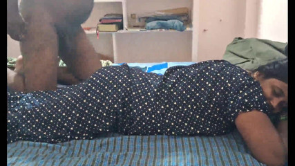 Desi palace: Evli evli kadın evli kadınla evlilikten sonra ilk gece sikiliyor