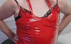 Efeminat sexy tv în pvc sexy se masturbează