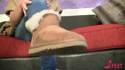 Foot Fetish HD: Petra massiert ihre wunde füße