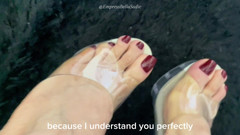 Empress Bella Sadic: Przezroczyste obcasy platformowe i seksowne czerwone paznokcie Imperatrizbella