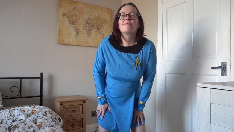 Littlevixen: Striptease in Star Trek Cosplay Nurse Uniform