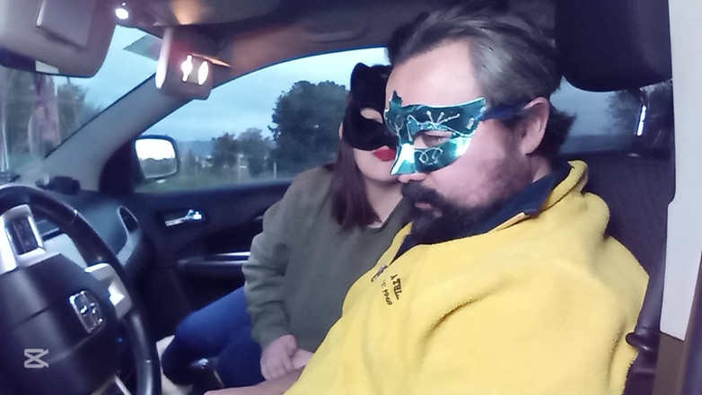 Mois Fantasys: Menampar muka di dalam mobil