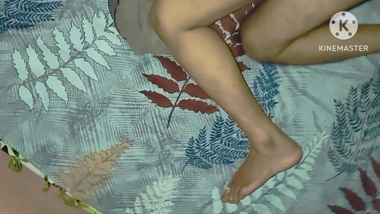 Lustykajolbhabhi: 在法律屋操嫂子