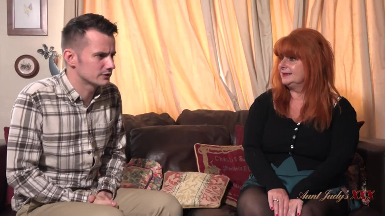 Aunt Judy's XXX: AuntJudysXXX - แม่บ้านวัยผู้ใหญ่หีเงี่ยน Melanie ต้อนรับผู้เช่าใหม่แบบอบอุ่น