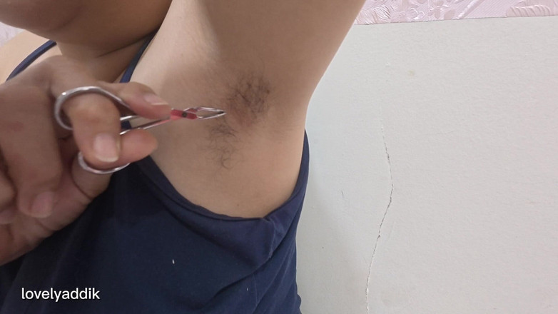 Lovelyaddik: Ich ziehe meine haare in meiner achselhöhle aus