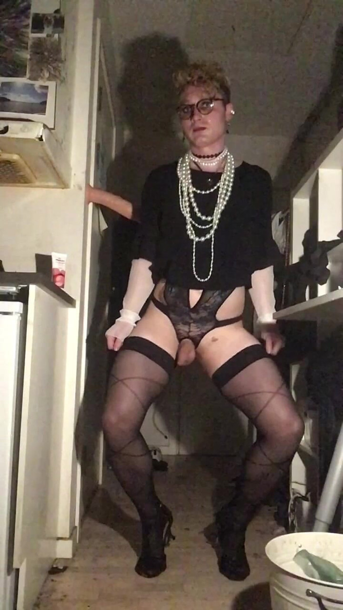 Sissy Cindy Slut: Kadın kılıklı kaltak