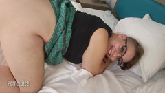 PornoJuice Faphouse: 怀孕34周的白人阴户由大黑公牛主演顺从的小猫授精