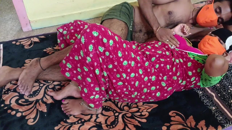 Mami4711: Hasband a manželka se baví v domácím videu tamilským párům