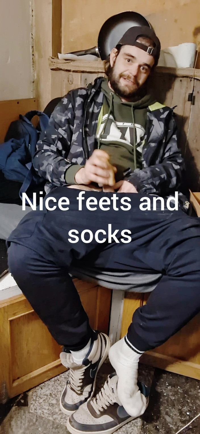 jerkofflover: I Masturbate and a Compilation of My Videos in a...