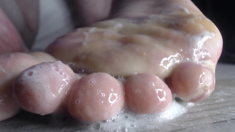 Hunky time: Hetero péro a sperma chodidla