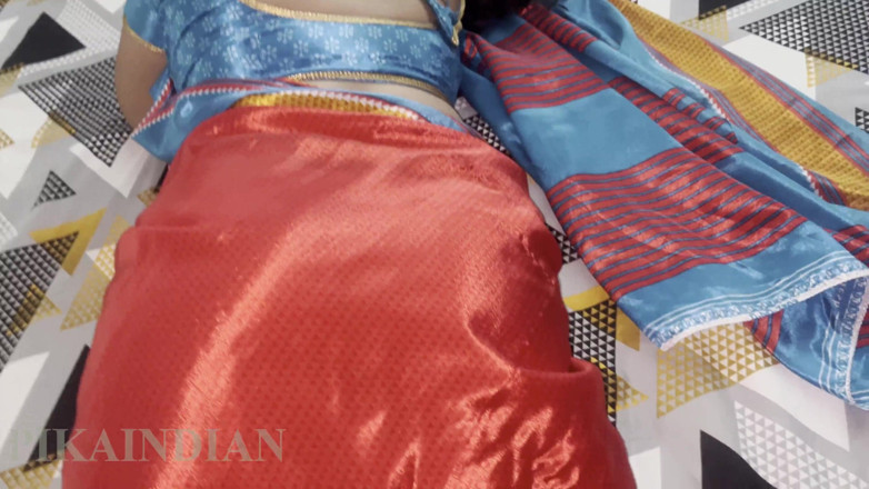 Pikaindian: Natasha si istri hot india dengan toket besar alami dientot...
