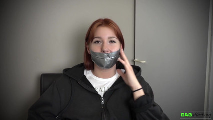 Gag Attack: Red Foxy - căluș cu bandă din PVC