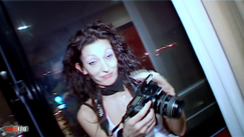 MMM100: Cynthia Lavigne: Bir otel odasında Fransız yıldızı Cynthia Lavigne ve...