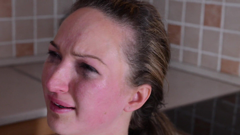 Hunterotic: Faceslapping extrema slag - av Domina Jaqueline Ray och hennes slav...