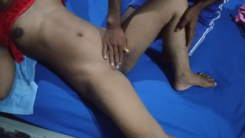 Deshi women: 当继妹不在家时与姐夫发生性关系（前戏性爱）