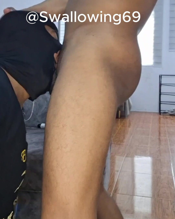 Swallowing 69: Tempat mana pun cocok untuk hidangan lezat