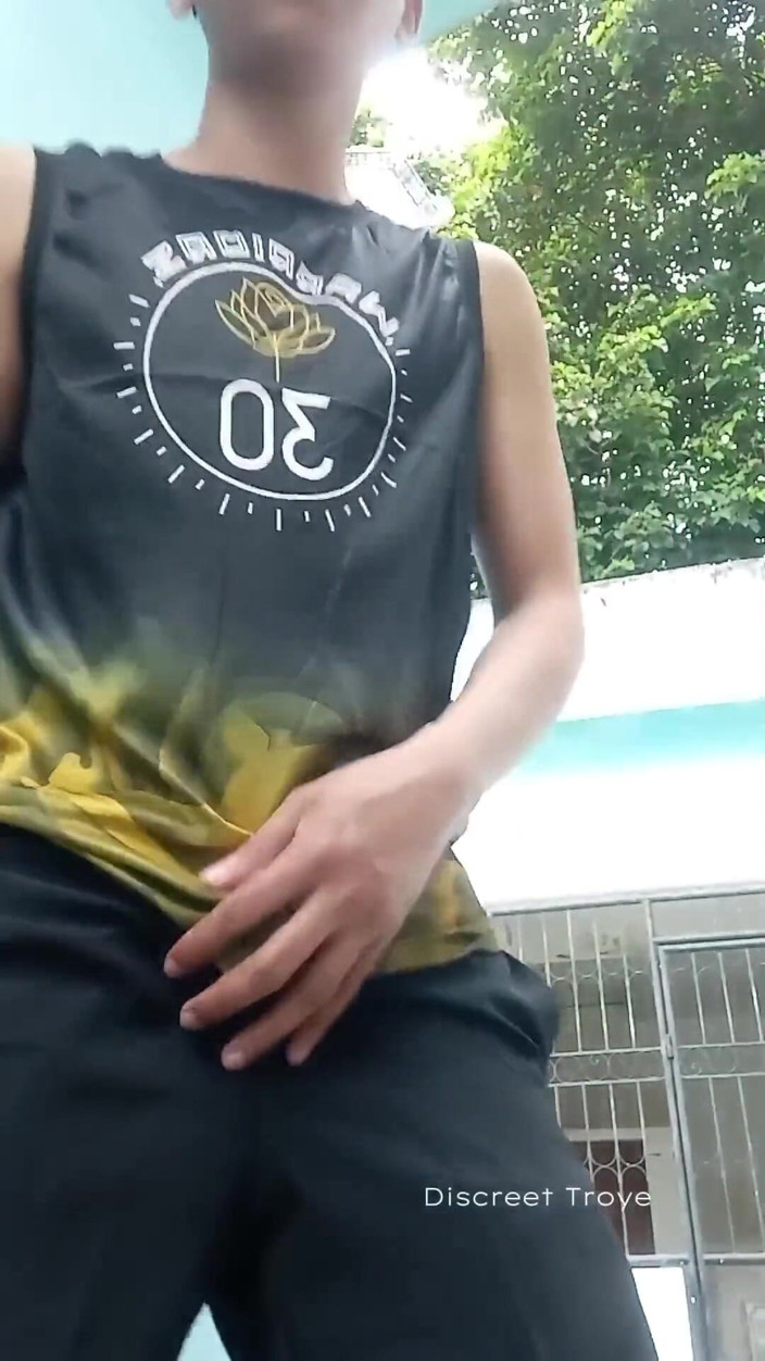 Troye_AsianPinoy: 英俊的皮诺伊篮球运动员在赛后自慰，pinoy Daks jakol