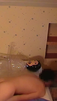 Une poupée sexuelle se fait baiser, masturbation