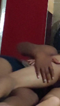 Desi indická dívka poprvé XXX video se svým nevlastním bratrem