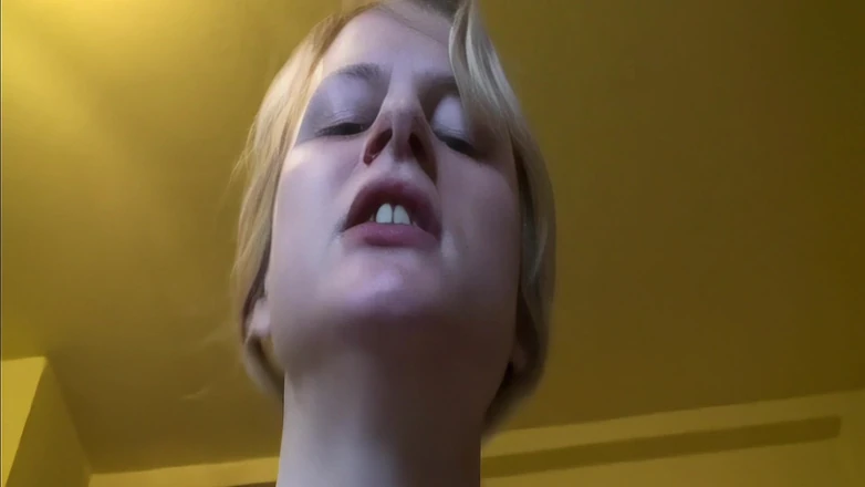 Blondehexe: Celý den už úžasné...