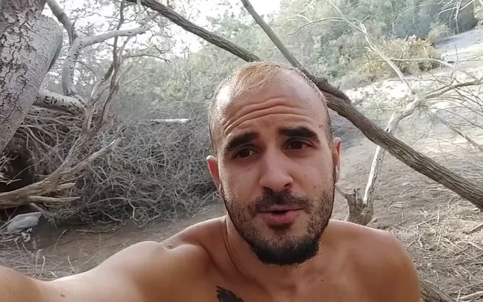 Xisco: I jerk off with some distance help