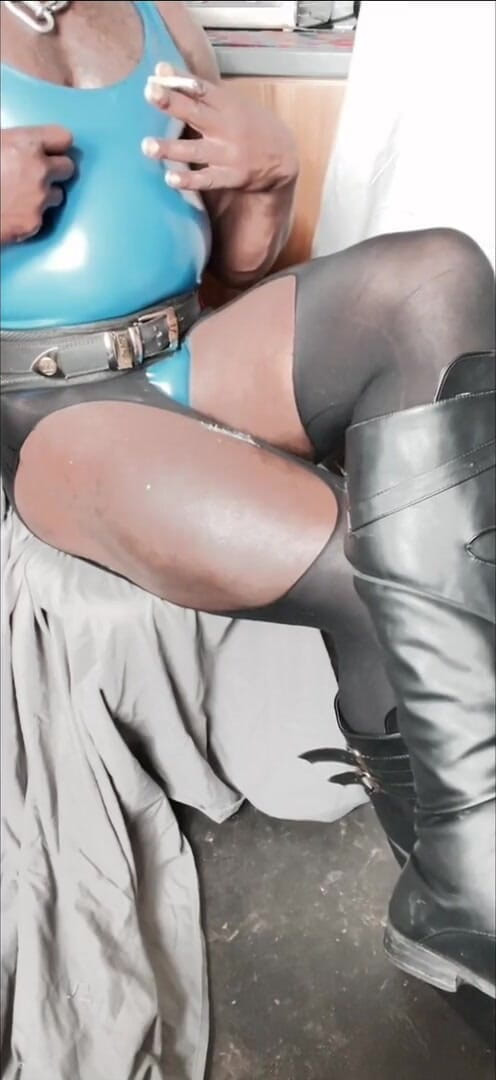 Masculine crossdresser: Muscle crossdresser indulges in sexy workout smoke and solo masturbation