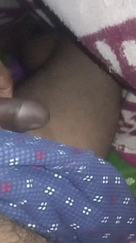Un garçon gay indien se fait baiser dans la nature