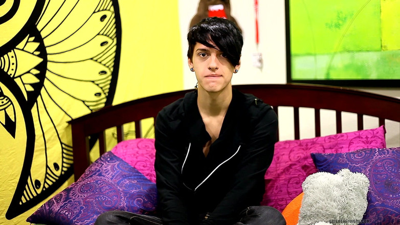 Lollipop Twinks: Emo Cutie Jae Landen é uma verdadeira namorada!