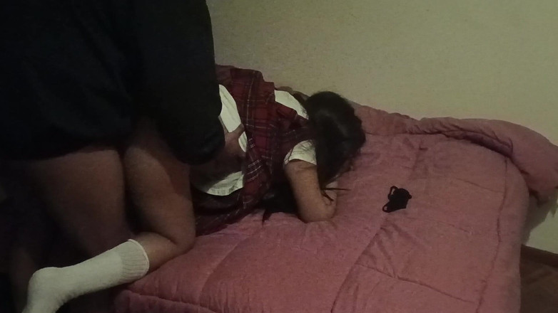 Astrid Cute: Por que você quer levantar minha saia??? Fodendo a vizinha...