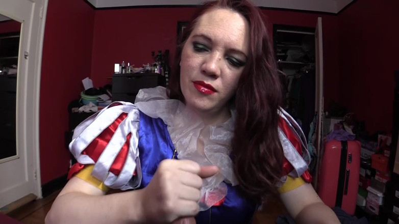 Evangelines Fetish: Snow White's Handjob