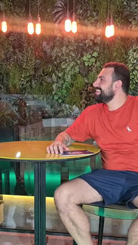 Horká a nenasytná blond MILF se vrátila k pornu, aby šukala bez omezení
