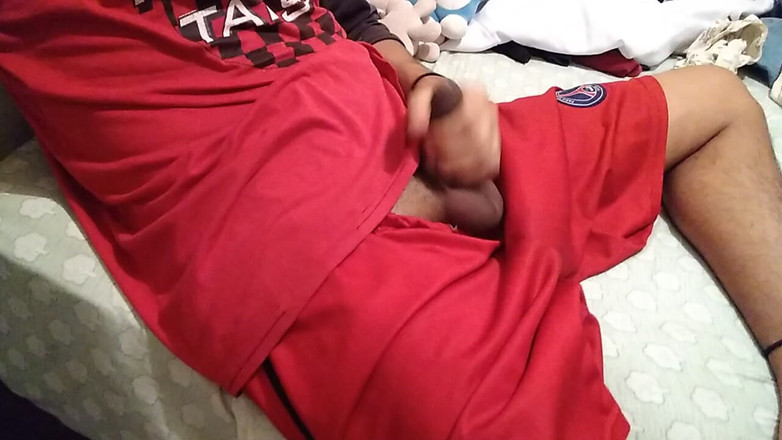 AlexAlejandro13: Red Boy