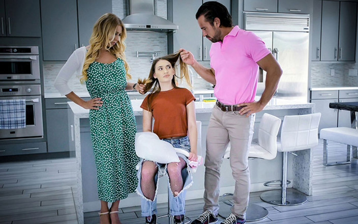 Family Strokes: Părinții adoptivi Katie Morgan și Johnny afirmă dominarea asupra noii fiică...