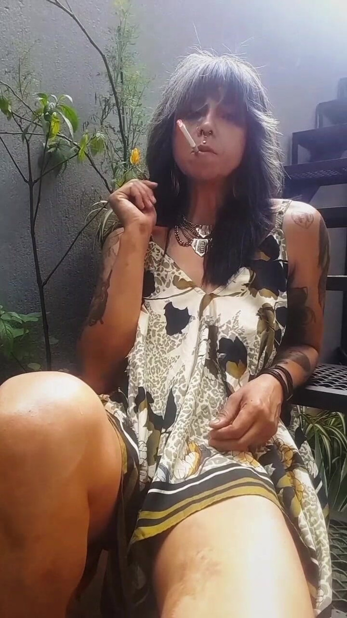 Footsyp: Provocação de fumaça ao ar livre - assista-me jogar ao sol
