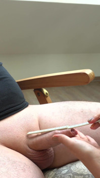 Una sexy donna d'affari misura il cazzo del capo per ottenere una sborrata orale nella posizione 69 - Projectfundiary