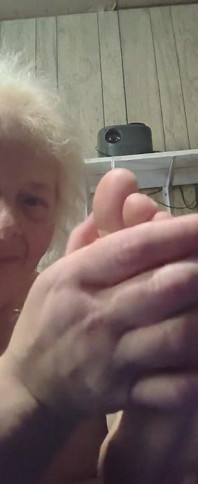 I piedi dei miei maritino sono pronti a scopare e sono sporchi e puzzo