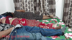 Hotty Jiya Sharmaa: Indische stiefmutter und stiefsohn genießen sex, wenn stiefschwester auf dem...