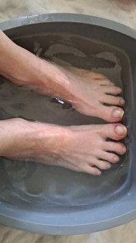 Simp to My Veiny Feet Soaking in a Foot Bath