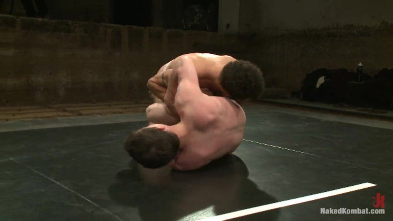 Naked Kombat: Cj vs dj la pareja con aceite