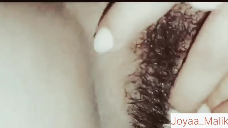 Joya Malik: Guy Fucks His Sexy GF on the Couch in the...