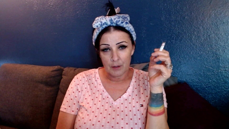 Abby Anna: Lovely Woman Smoking with You