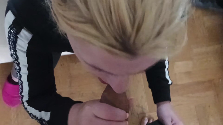 vuana: Sepong lolipop dan ngentot tenggorokan