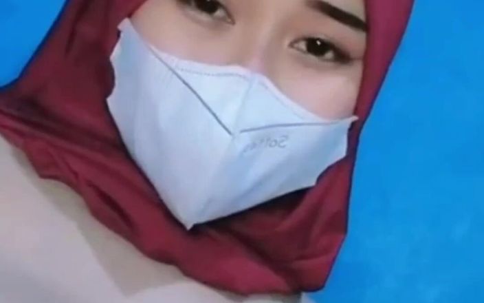 Jilbab69: Napalona, gdy mąż wychodzi do pracy