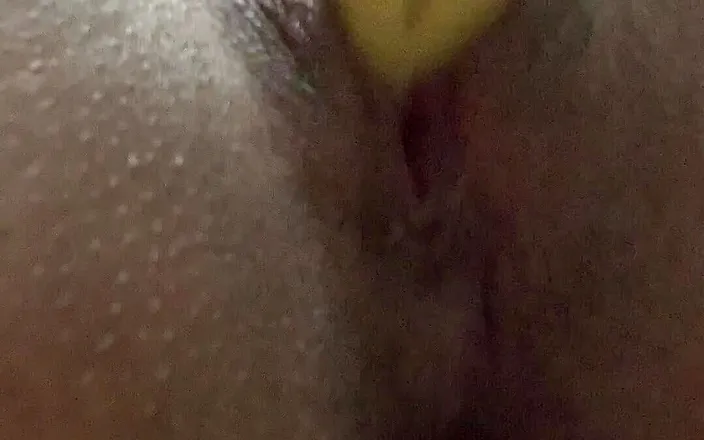 Alejita Rada: Give me my banana toy