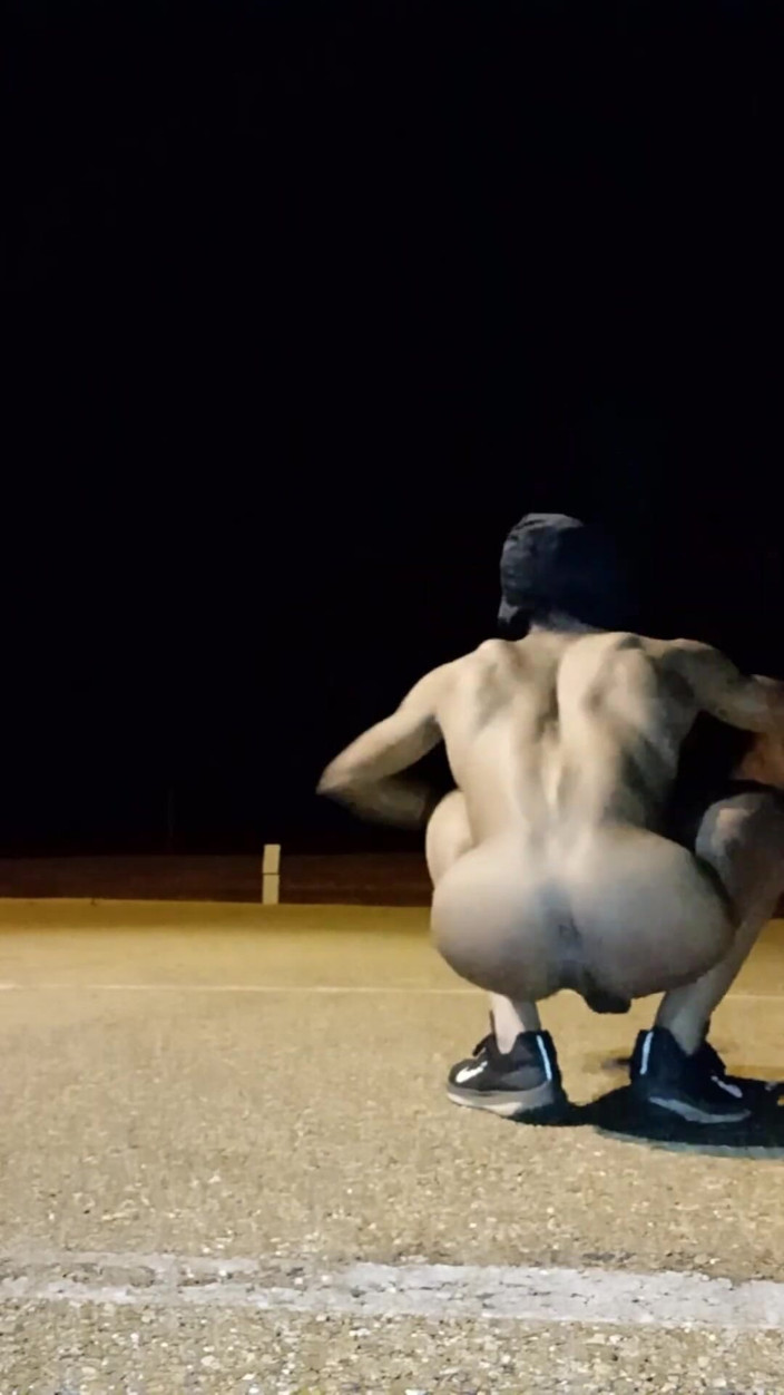 miikakawaiii: Şişman götlü femboy ghostface azgın ve bekaret kafesinde kilitli