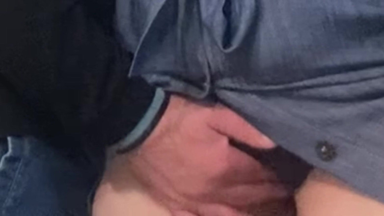 Niki studio: Omg!!! Cizí špinavé prsty si třely M kundičku