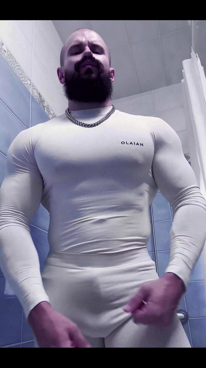 Mister Stone: Anda Boleh Lihat Garisan Gila Ini Melalui Kain Nipis